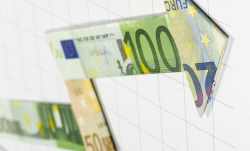Ansteigender Pfeil aus Euro-Banknoten